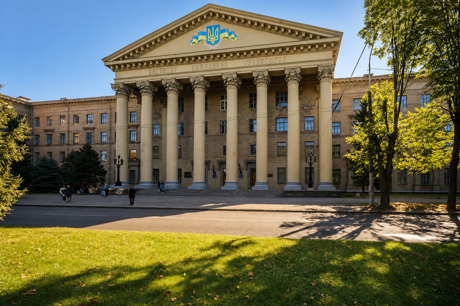 Будівля ліцею при ДІІТі, вул. Лазаряна 2, Дніпро